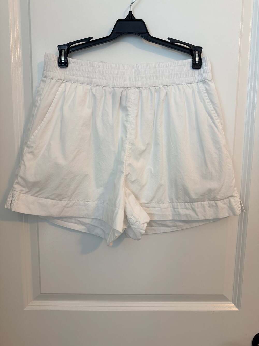 French Connection Women's White Pull-On Shorts Small
